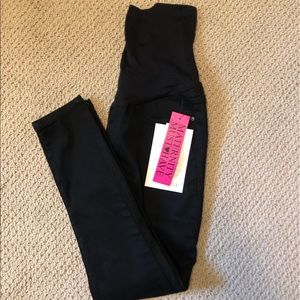 Maternity black jeggings!